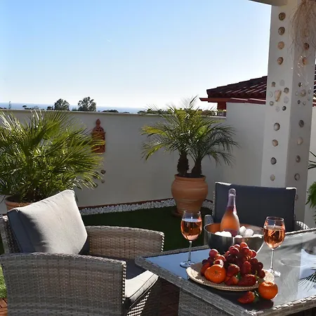 Apartment Penthouse With Sea And Mountain View Top Location