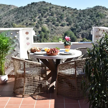 Penthouse With Sea And Mountain View Top Location Apartment