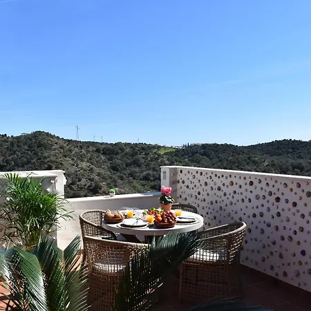 Apartment Penthouse With Sea And Mountain View Top Location